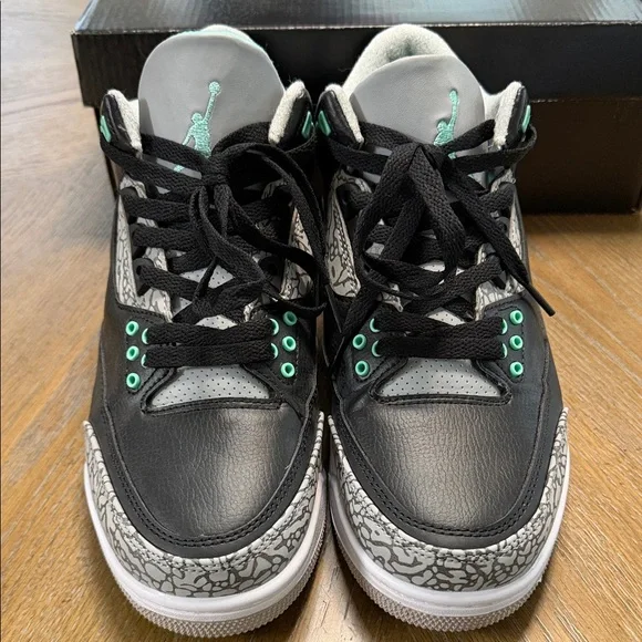 Jordan Black Mint Green Elephant Print Low-Top Sneakers - Picture 2 of 5